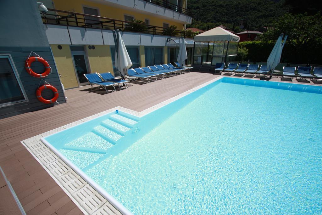 Hotel Miorelli Torbole Sul Garda Extérieur photo