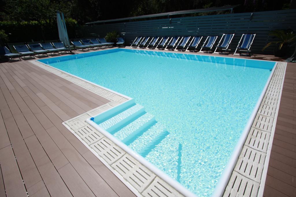 Hotel Miorelli Torbole Sul Garda Extérieur photo