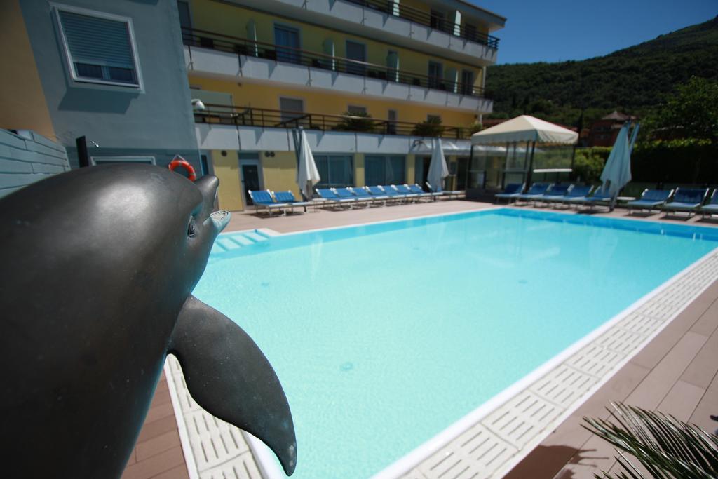 Hotel Miorelli Torbole Sul Garda Extérieur photo