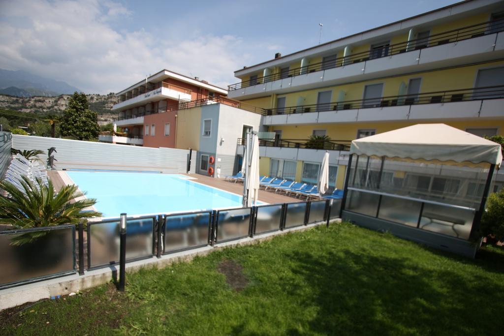 Hotel Miorelli Torbole Sul Garda Extérieur photo