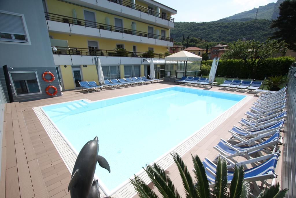 Hotel Miorelli Torbole Sul Garda Extérieur photo