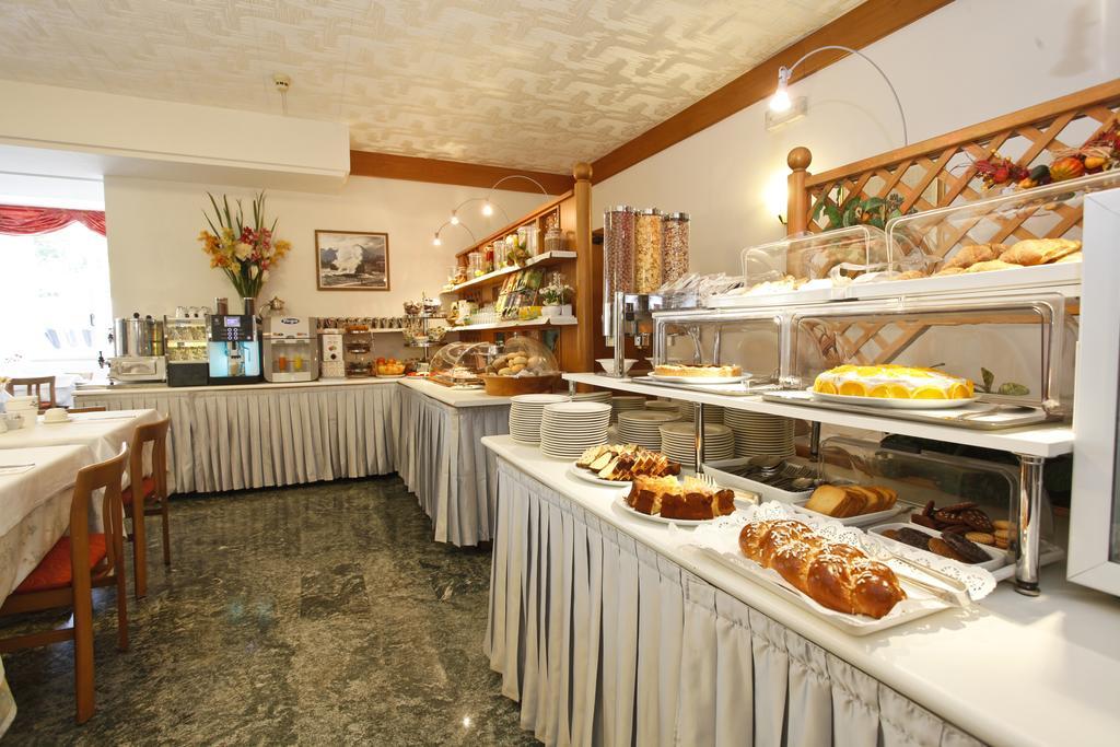 Hotel Miorelli Torbole Sul Garda Extérieur photo