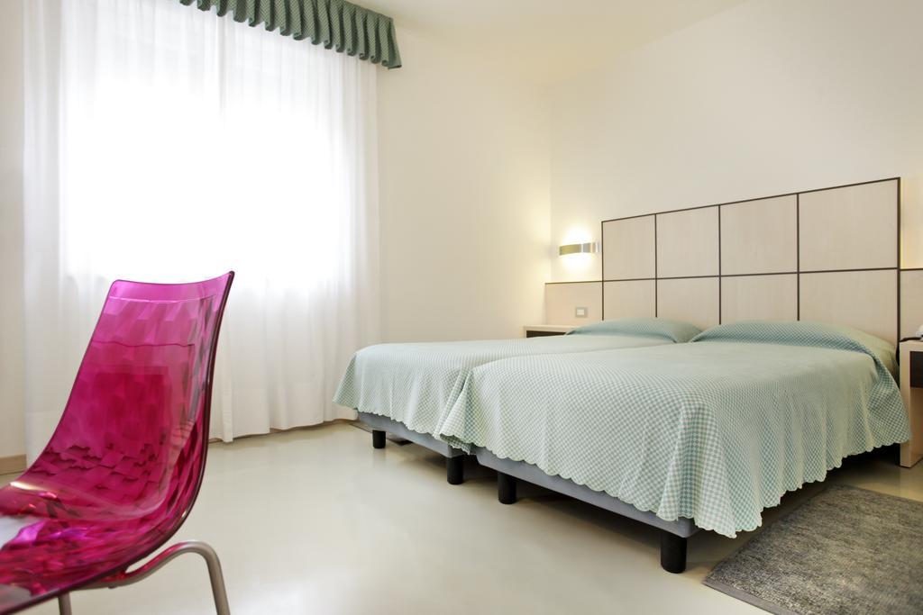 Hotel Miorelli Torbole Sul Garda Extérieur photo