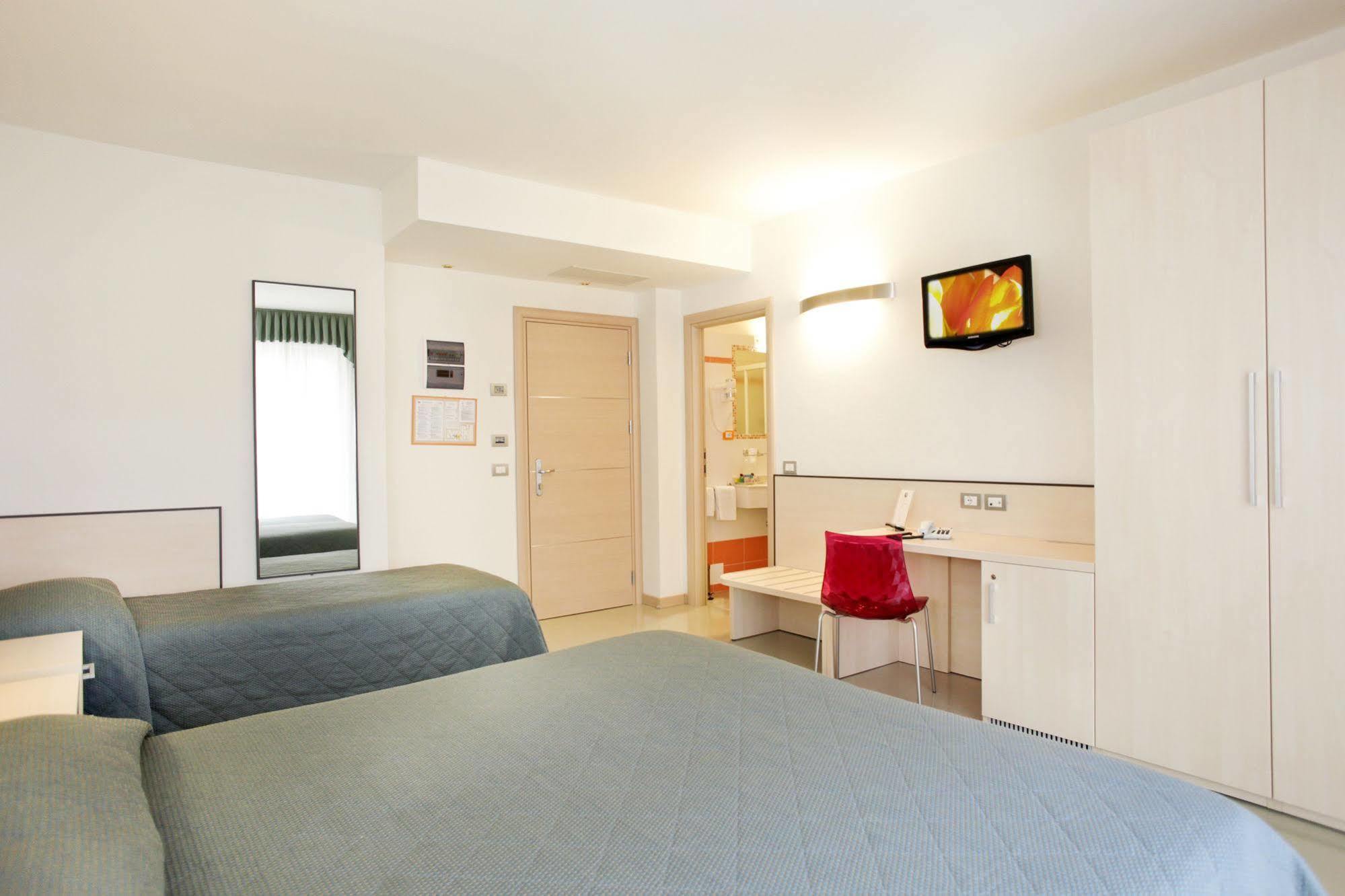 Hotel Miorelli Torbole Sul Garda Extérieur photo